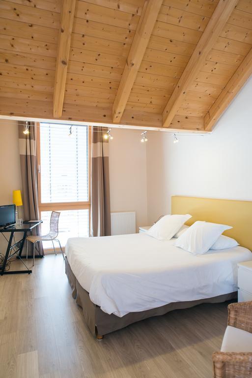Bed and Breakfast Ame De La Terre Рюффе-лез-Эшире Экстерьер фото